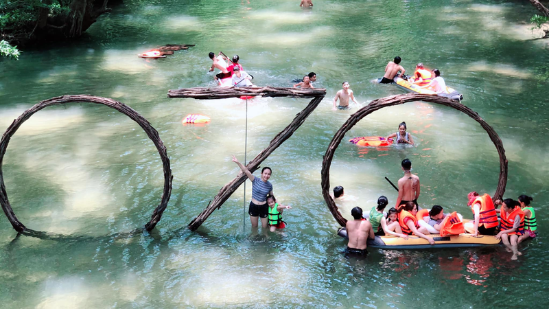 Tham quan động Thiên Đường/ động Phong Nha - Công viên Ozo (4)